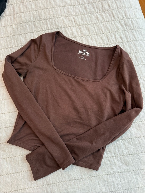 Hollister Tops - Hollister Women's Long Sleeve Square Neck Top